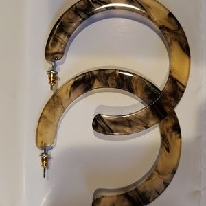 Lucite marble like earrings